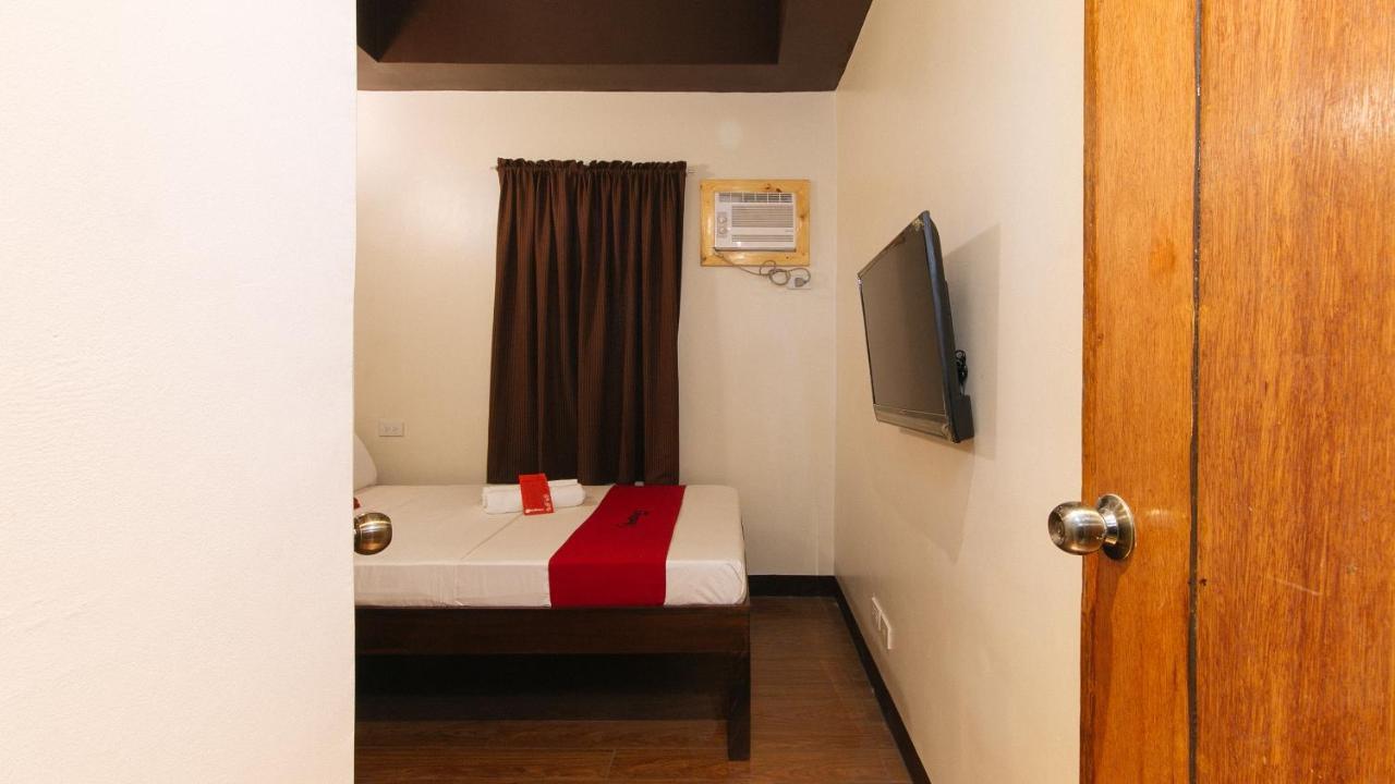 Reddoorz Near Edsa Camp Crame Hotel Манила Екстериор снимка