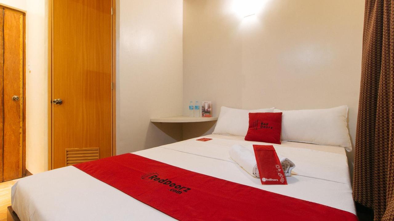 Reddoorz Near Edsa Camp Crame Hotel Манила Екстериор снимка